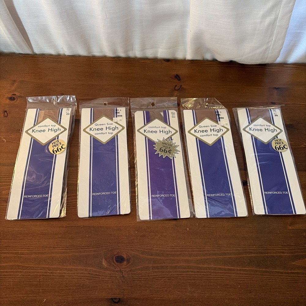 New Vintage Kmart Brand Key 4 Nude, style 1600 Knee High Comfort Top Hose